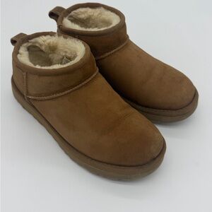 UGG Classic Ultra Mini Boots in Chestnut - Women's Size 7